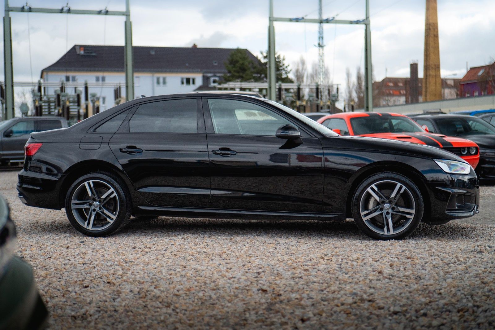 Fahrzeugabbildung Audi A4 Lim. 40 TFSI advanced Sport *DAB*LED*ACC*