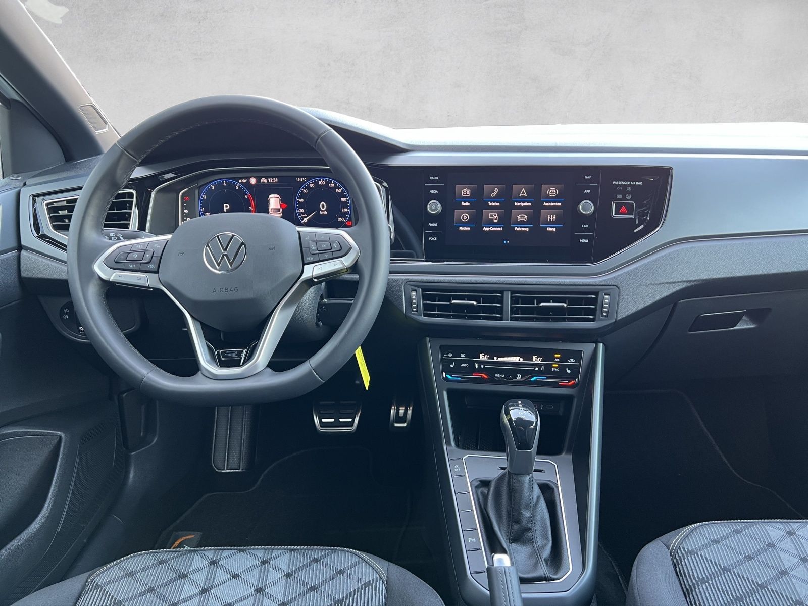 Taigo R-Line 1.5 TSI DSG AHK*Navi*Kamera