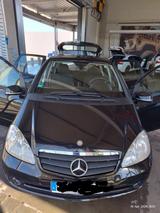 Mercedes-Benz A 160 BlueEFFICIENCY - - Mercedes-Benz A 160: Panorama-Dach