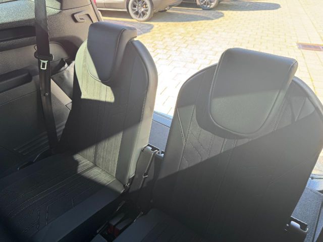 Peugeot 5008 GT AHKRückfahrkamera