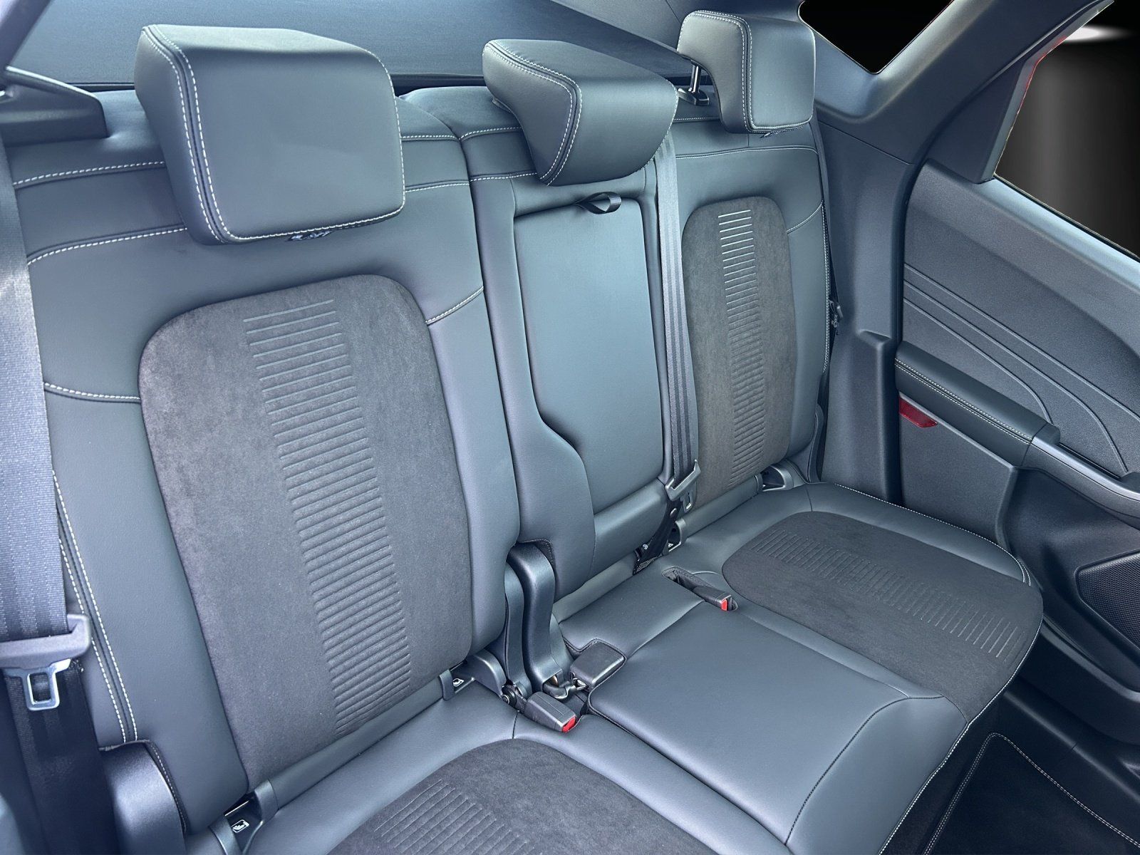 Fahrzeugabbildung Ford Kuga Active X FHEV Glas Dach Winter P. LM 20Z
