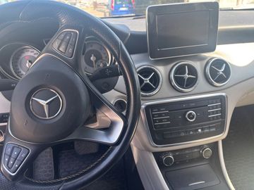 Mercedes CLA 220 - 8