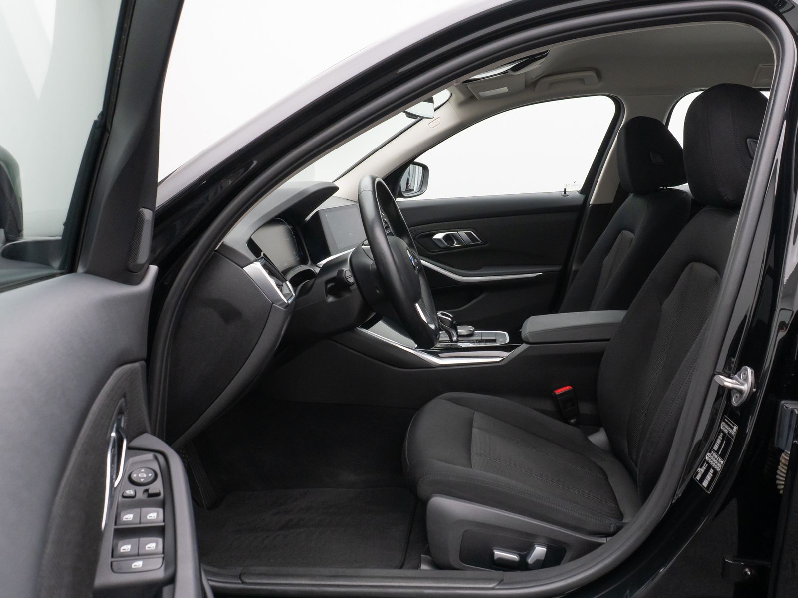 Fahrzeugabbildung BMW 320d Kamera DAB HiFi Komfort Alarm Standheizung