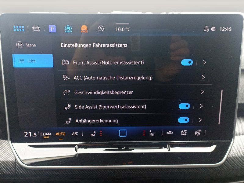 Fahrzeugabbildung Volkswagen Golf VIII 1.5 eTSI DSG R-Line