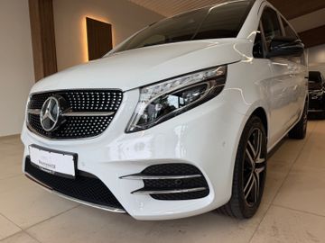 Mercedes V 220 - 2