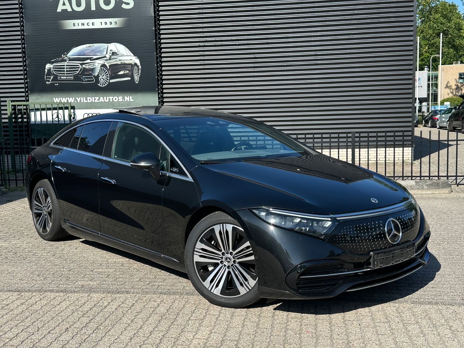 Mercedes-Benz EQS 350 Luxury/PANO/CHAUFFEUR/HUD/DISTR+/TABLET/