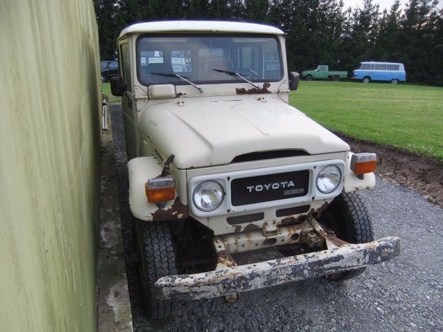 Toyota Land Cruiser BJ45Buschtaxi O.Zustd.ungeschweißt