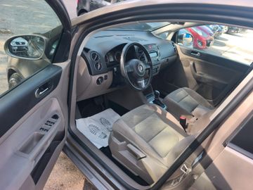 Volkswagen Golf Plus - 11