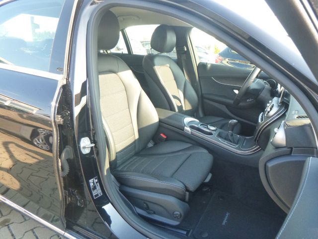 Fahrzeugabbildung Mercedes-Benz C 200 d Lim >NAVI/LED-Licht/SHZ/Parkassist/PDC<