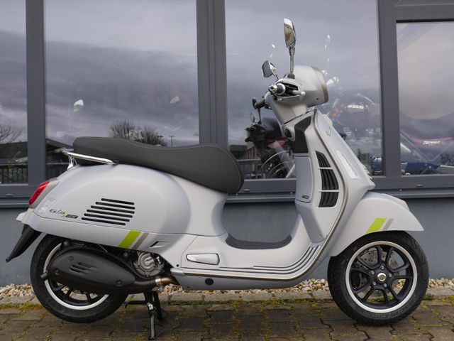 Vespa GTS 300 Supertech - Keyless - Tech - alle Farben