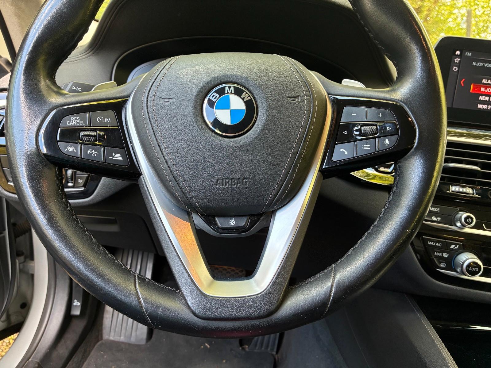 BMW 530d xDrive Touring Luxury Memory HUD - Panorama