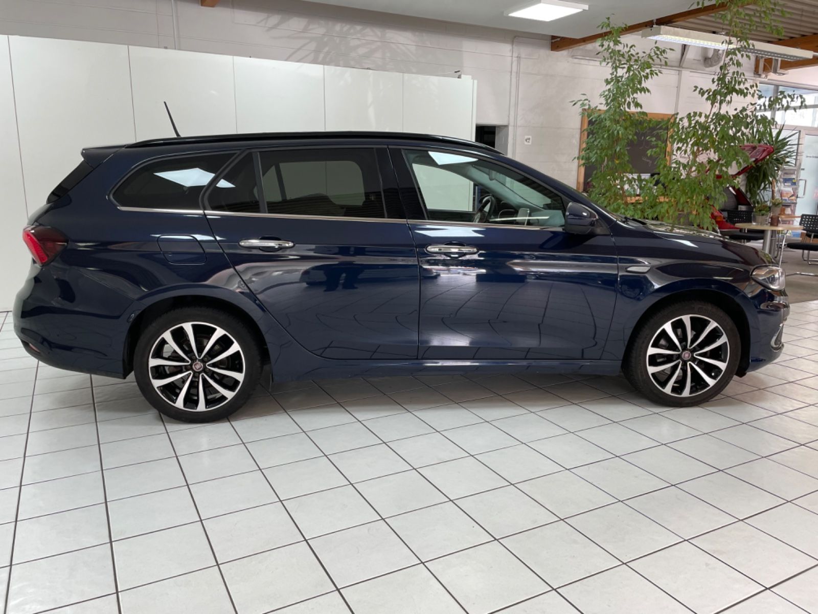 Fahrzeugabbildung Fiat Tipo Lounge
