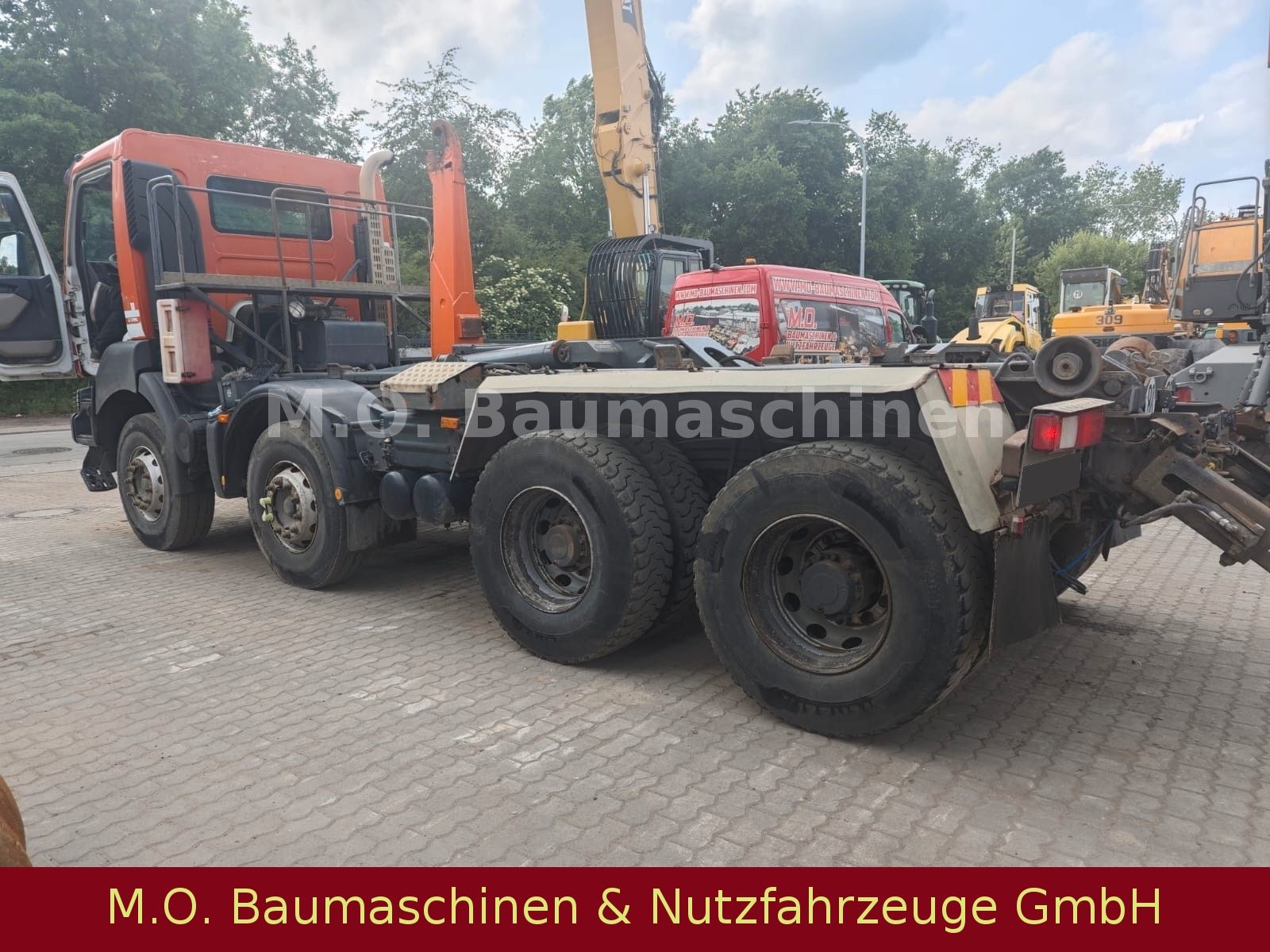 Fahrzeugabbildung Renault Kerax 410-32 / AC/ 8x4 /
