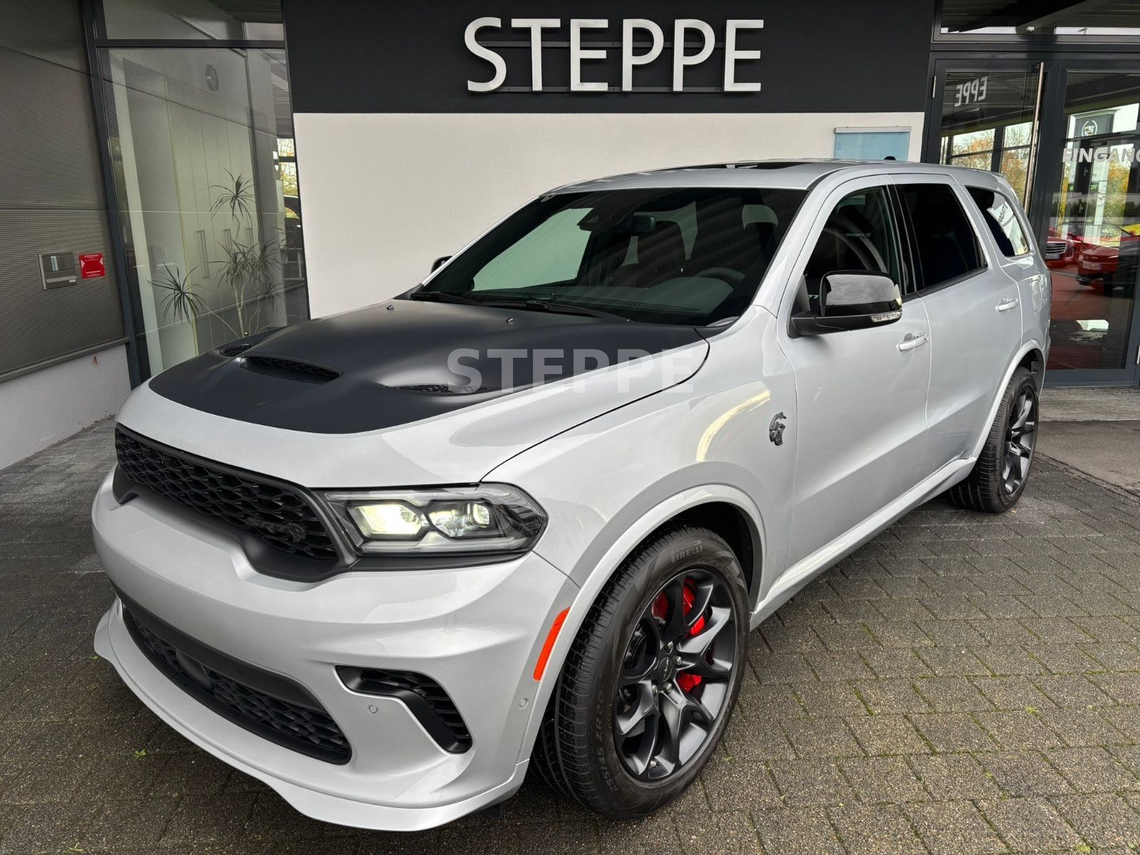 Dodge 2025 Durango SRT Hellcat Silver Bullet