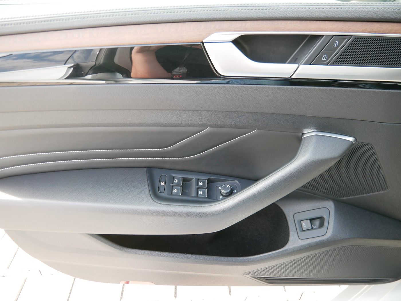 Fahrzeugabbildung Volkswagen Arteon SB 2.0 Elegance NEU61T AHK LED Kamera DSG