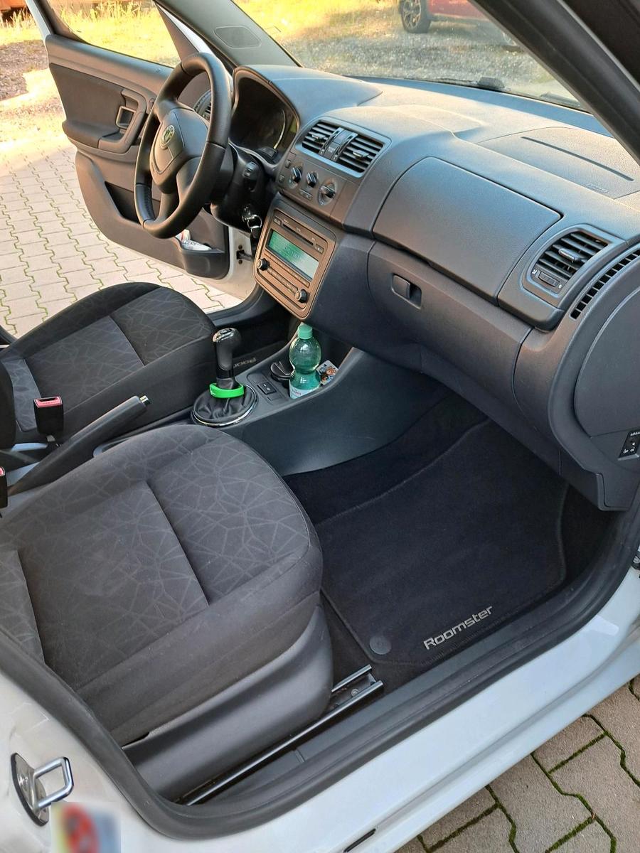 Skoda Roomster 2012 — photo 7