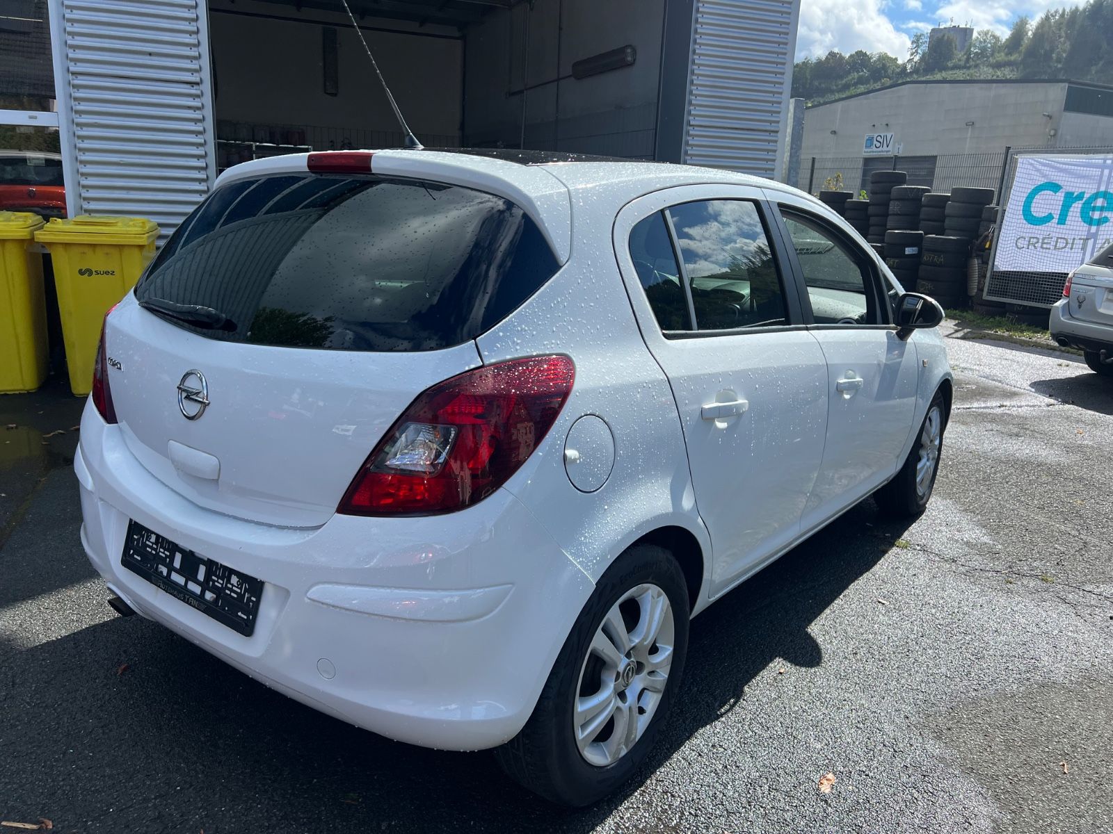 Fahrzeugabbildung Opel Corsa D 1.2 Color Edition