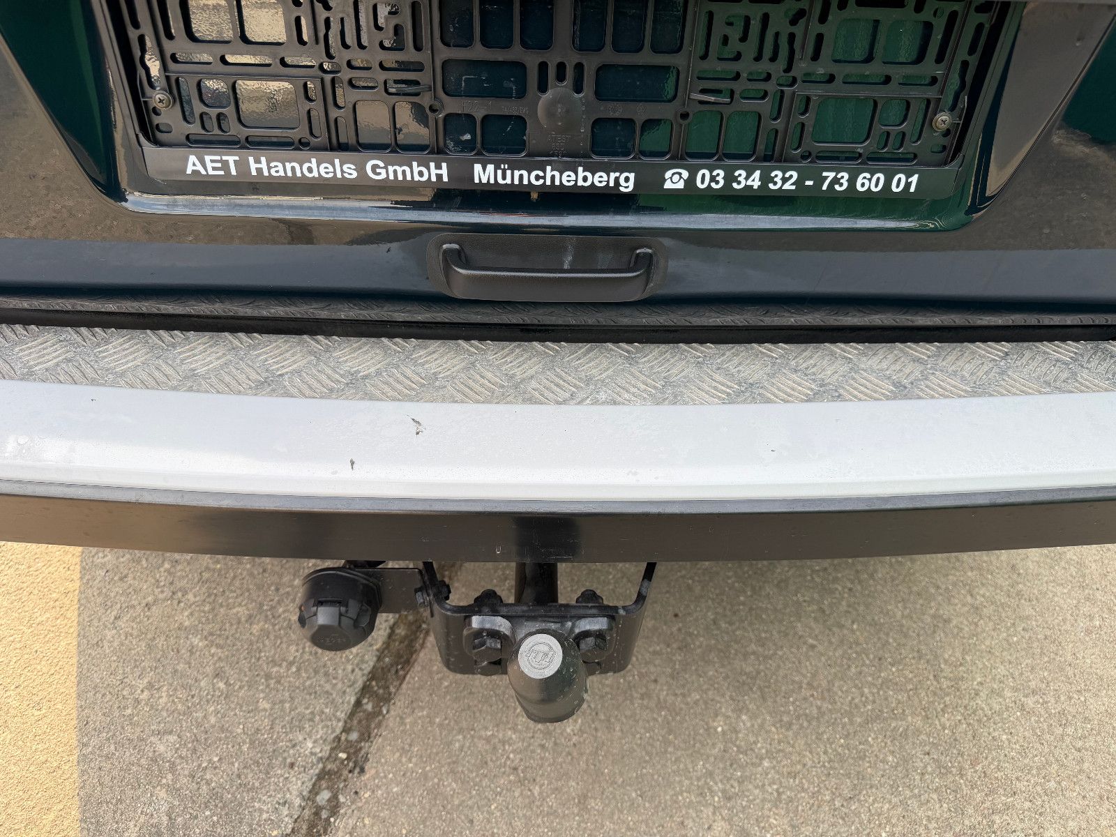 Fahrzeugabbildung Lada TAIGA-NIVA / AHK / ZV /  RADIO / SOFORT