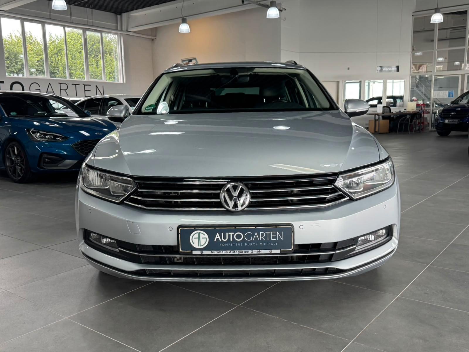 Volkswagen Passat Variant Comfortline BMT**Navi*AHK.