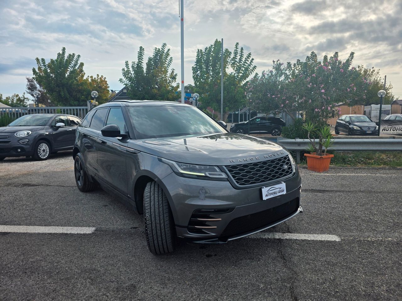 Land Rover Range Velar 2.0D I4 240 CV R-Dynamic imagem 3