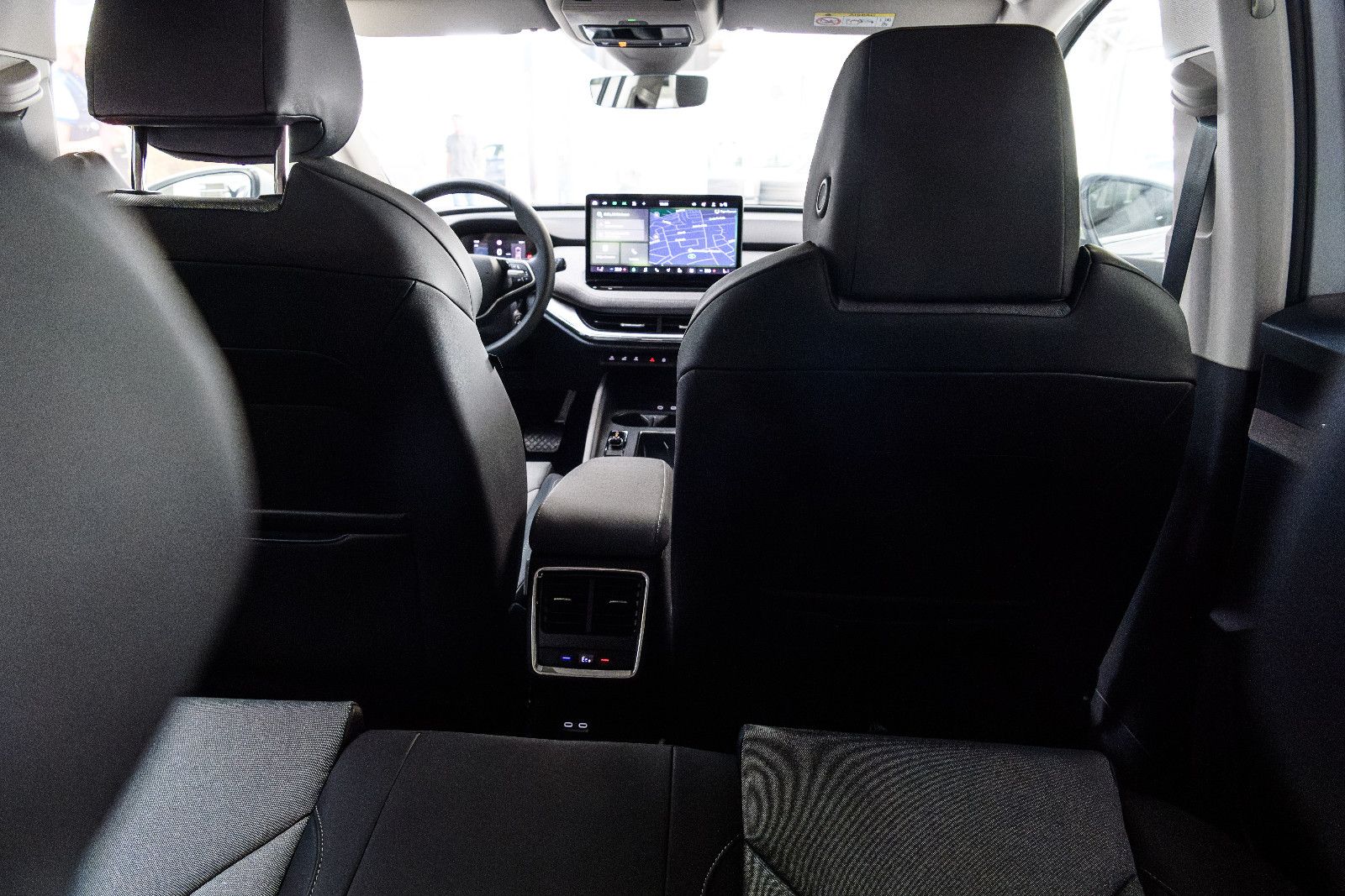 Fahrzeugabbildung SKODA Enyaq 85 x Loft AHK/4x4/RFK/LED