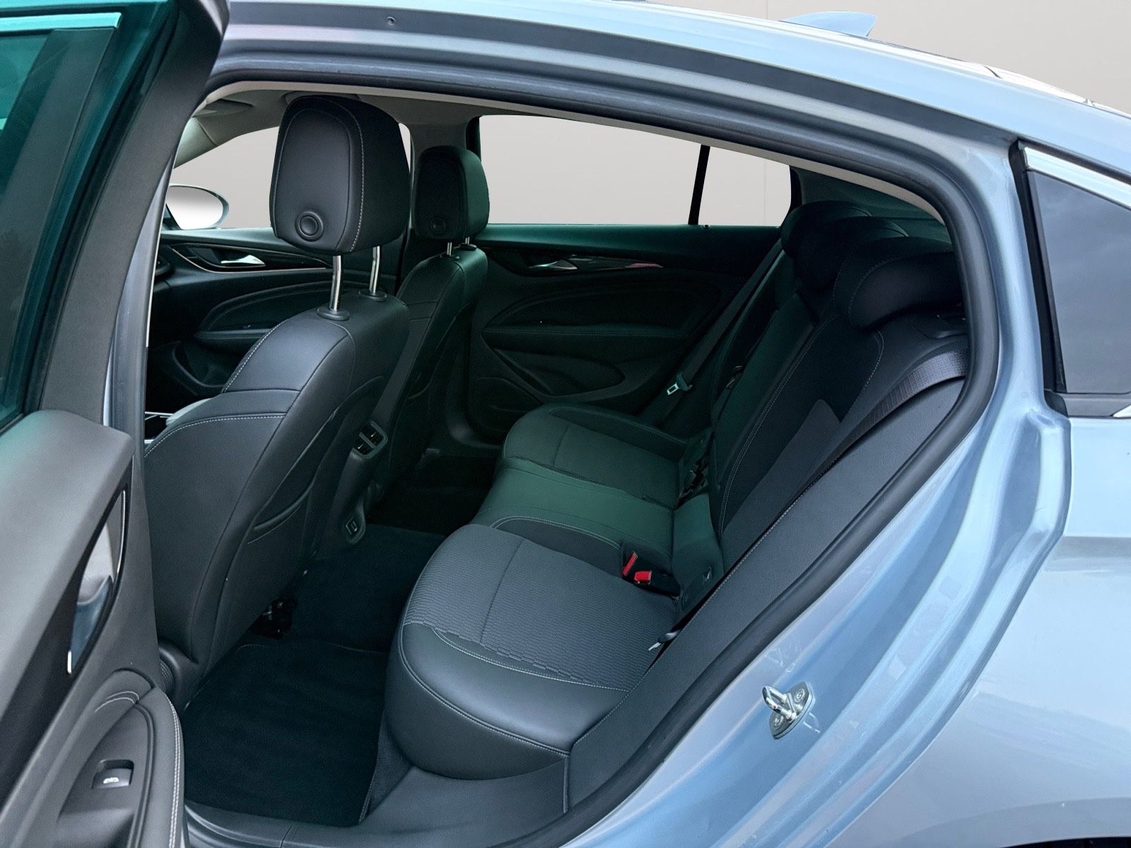 Fahrzeugabbildung Opel Insignia B Grand Sport Dynamic/LED/R-Kamera/Temp