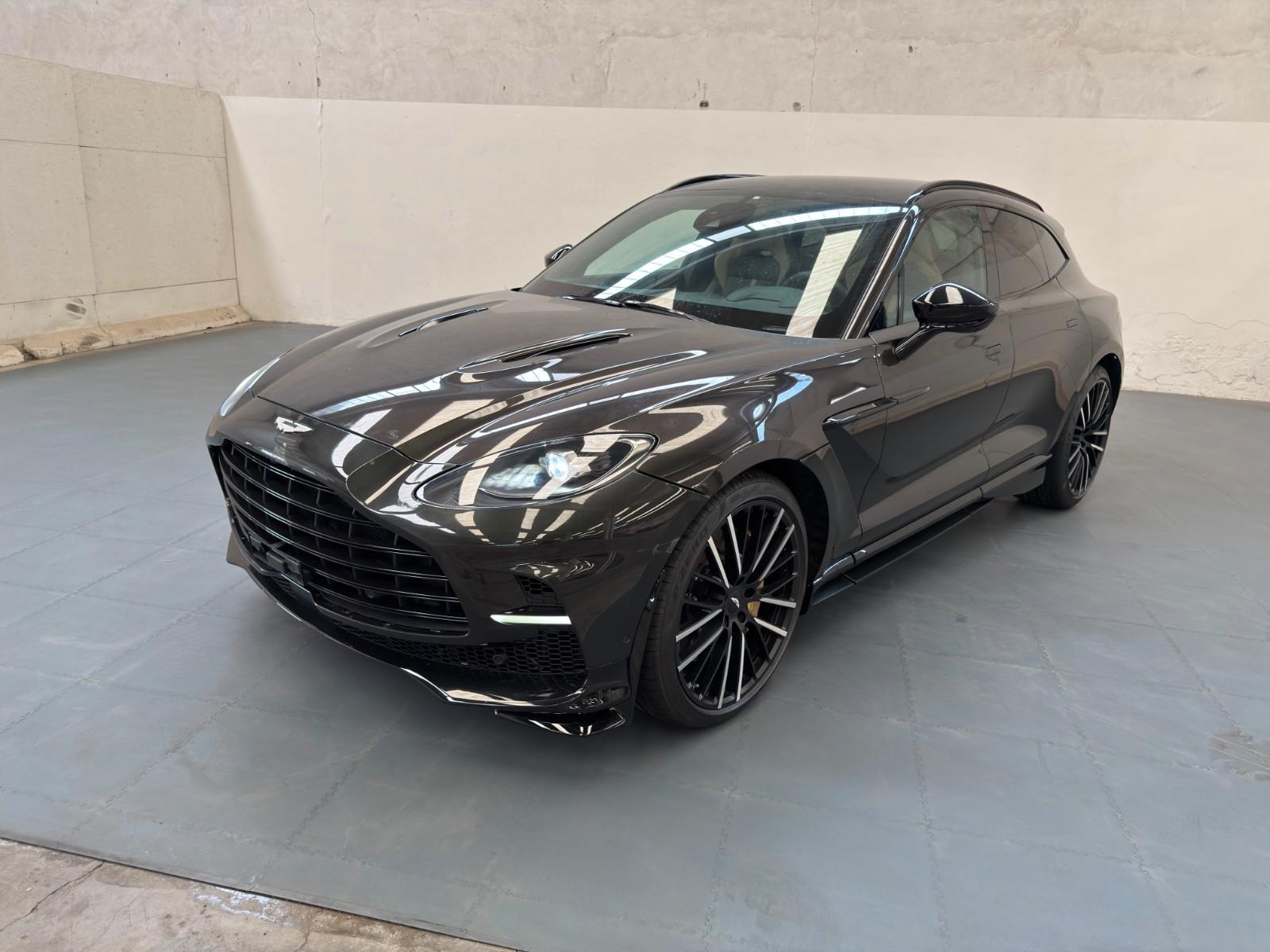 Aston Martin DBX 707 *10.000 km*Motor lauft*Carbon pack*
