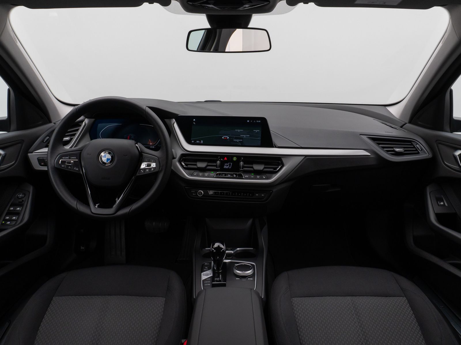 Fahrzeugabbildung BMW 118i DAB CockPitPro PDC LED Geschwindigkeitsreg