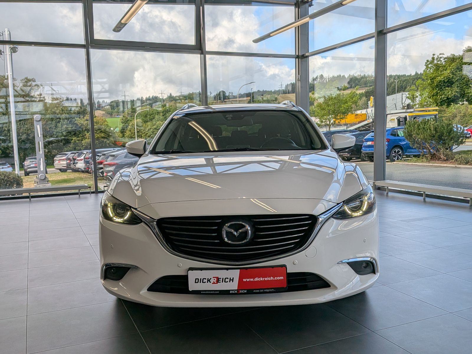 Fahrzeugabbildung Mazda 6 2.0 Aut. Exclusive-Line LED Tempomat PDC SHz
