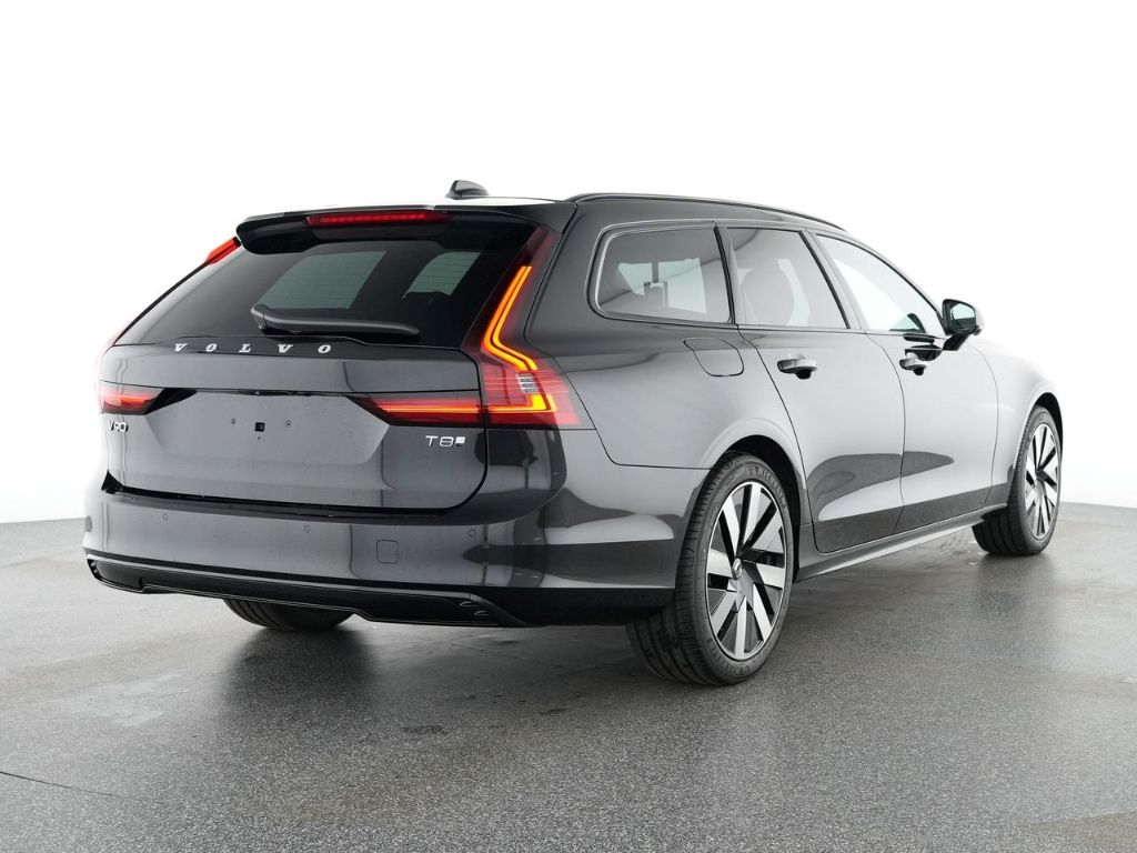 Volvo V90 Kombi Plus Dark Recharge Plug-In Hybrid AWD foto 2