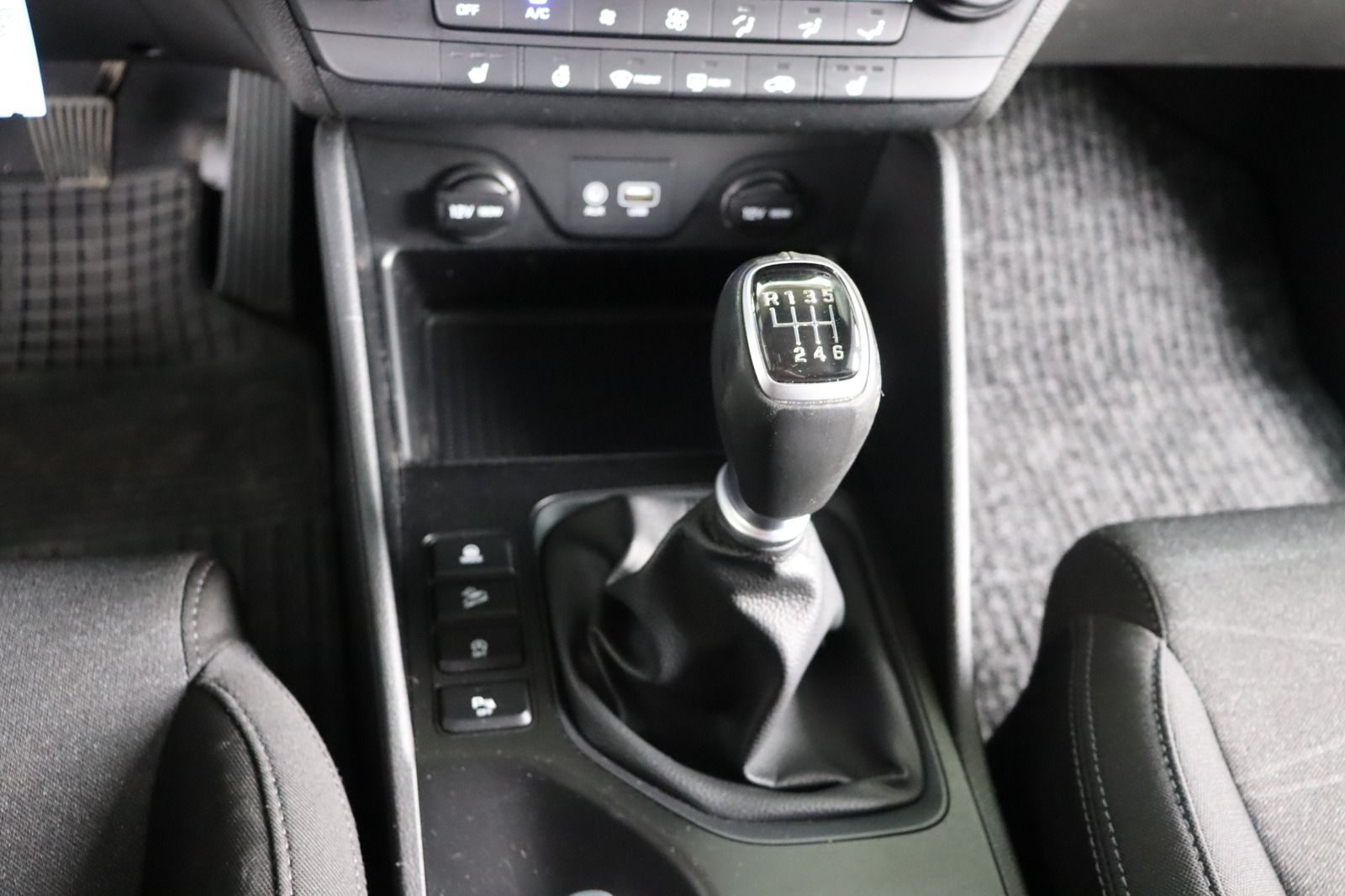 Fahrzeugabbildung Hyundai Tucson * Service+ HU/AU bereits erneuert Advanta