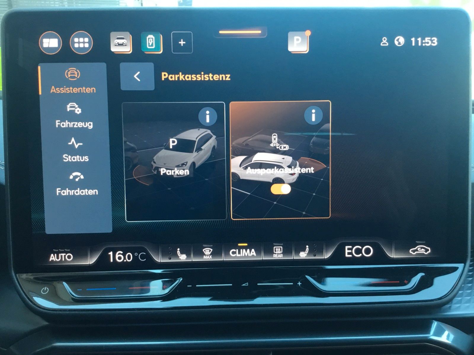 Fahrzeugabbildung CUPRA Leon 1.5 E-HYBRID DSG Sportstourer+AHK+Kamera+18