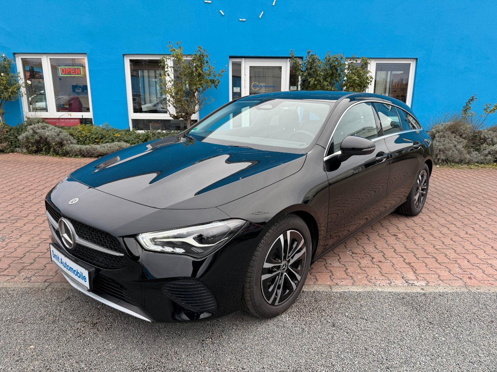 MERCEDES-BENZ CLA 180d Shooting Brake CLA 180 d
