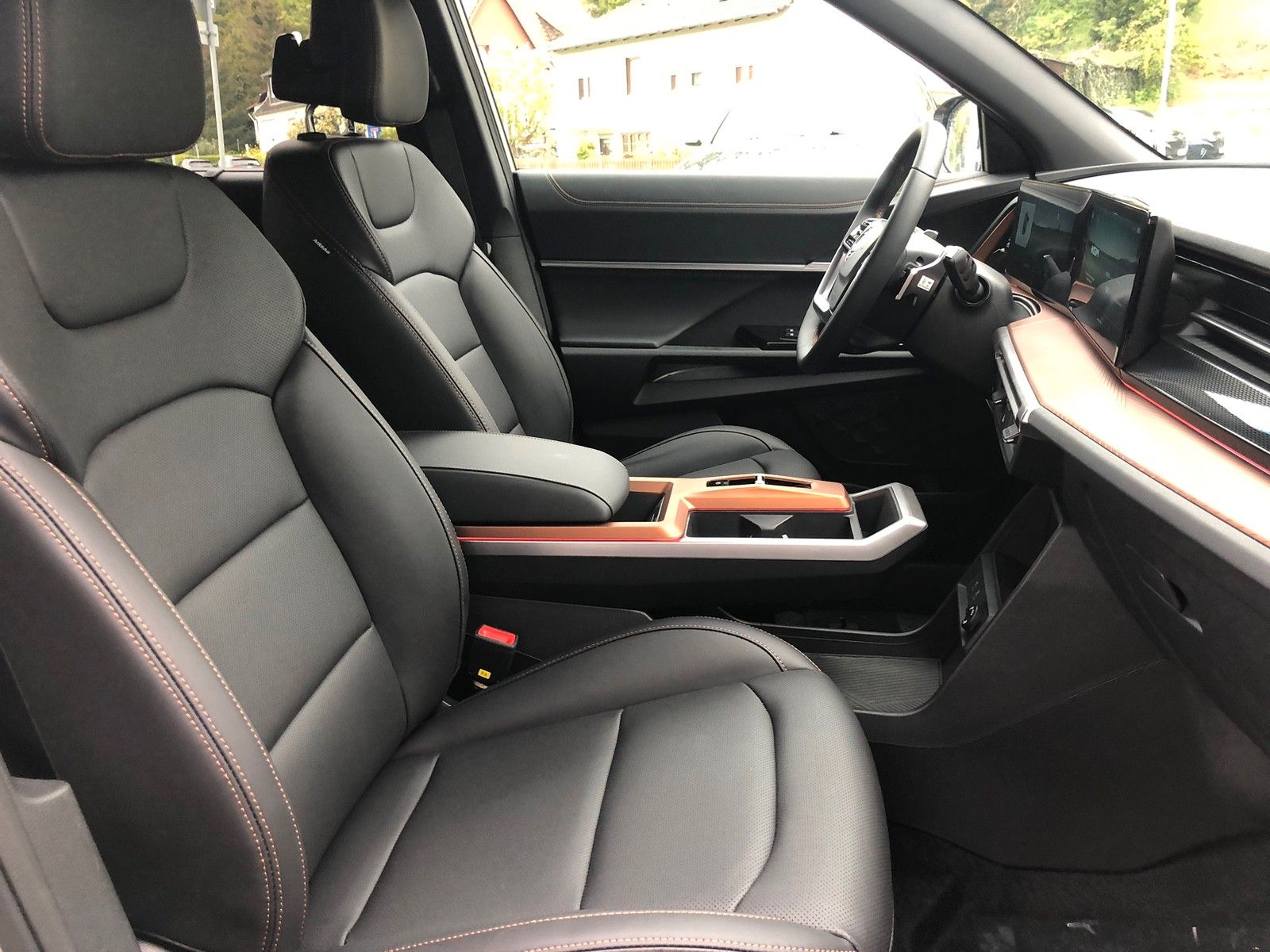 Fahrzeugabbildung Ssangyong Torres EVX PLATINUM WÄRMEPUMPE+NAVI+