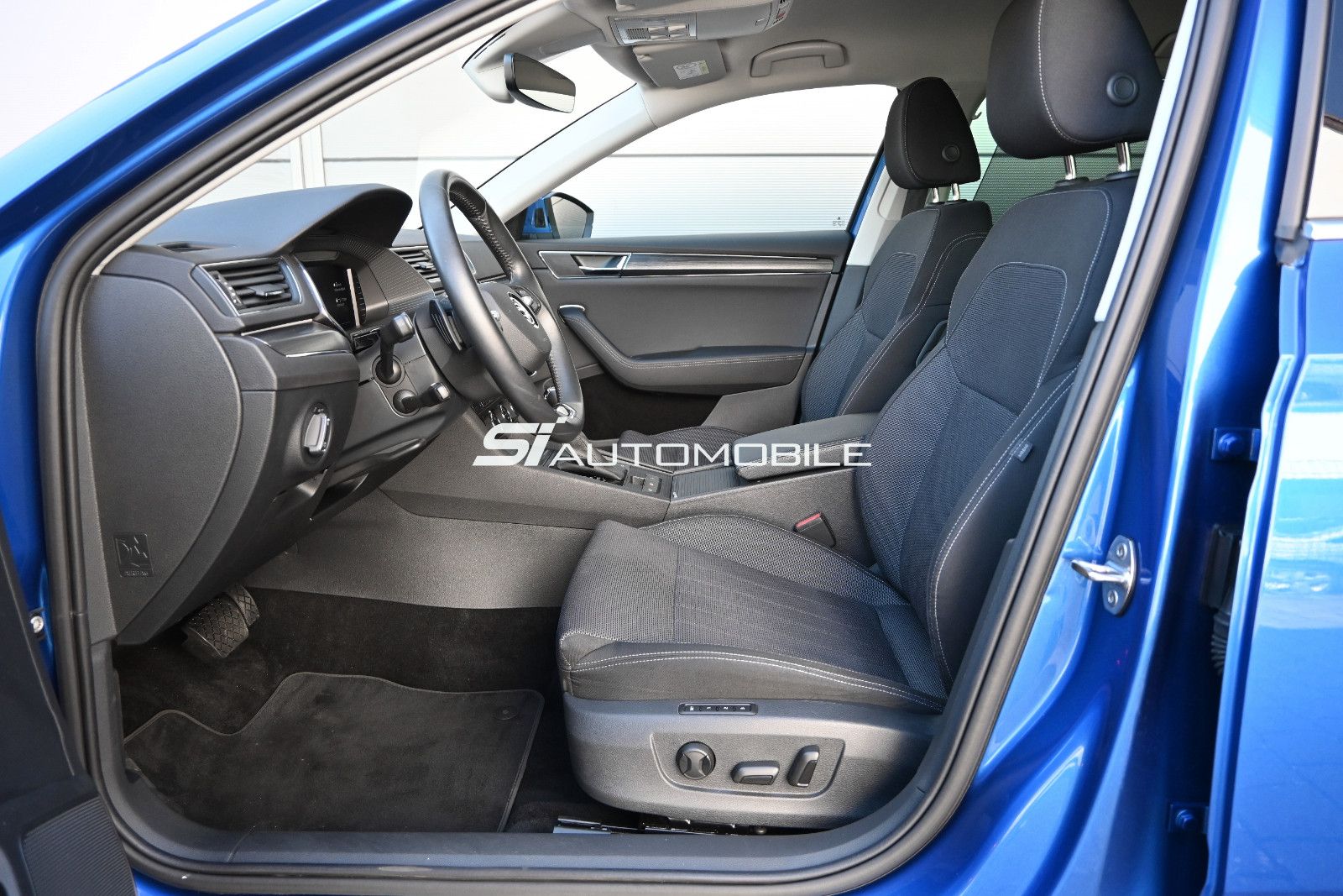 Fahrzeugabbildung SKODA Superb 1.5 TSI ACT DSG STYLE COMBI °ACC°AHK°