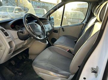 Opel Vivaro - 10