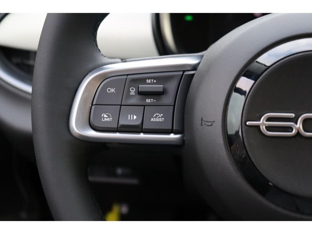 Fiat 600 HYBRID LA PRIMA 1.2 110 PS DCT6 LED NAVI KAM