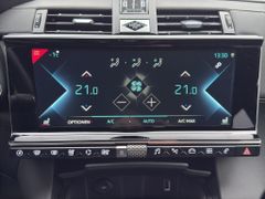 Fahrzeugabbildung DS Automobiles DS 7 1.6 E-Tense 225 Bastille + LEDER & PANO