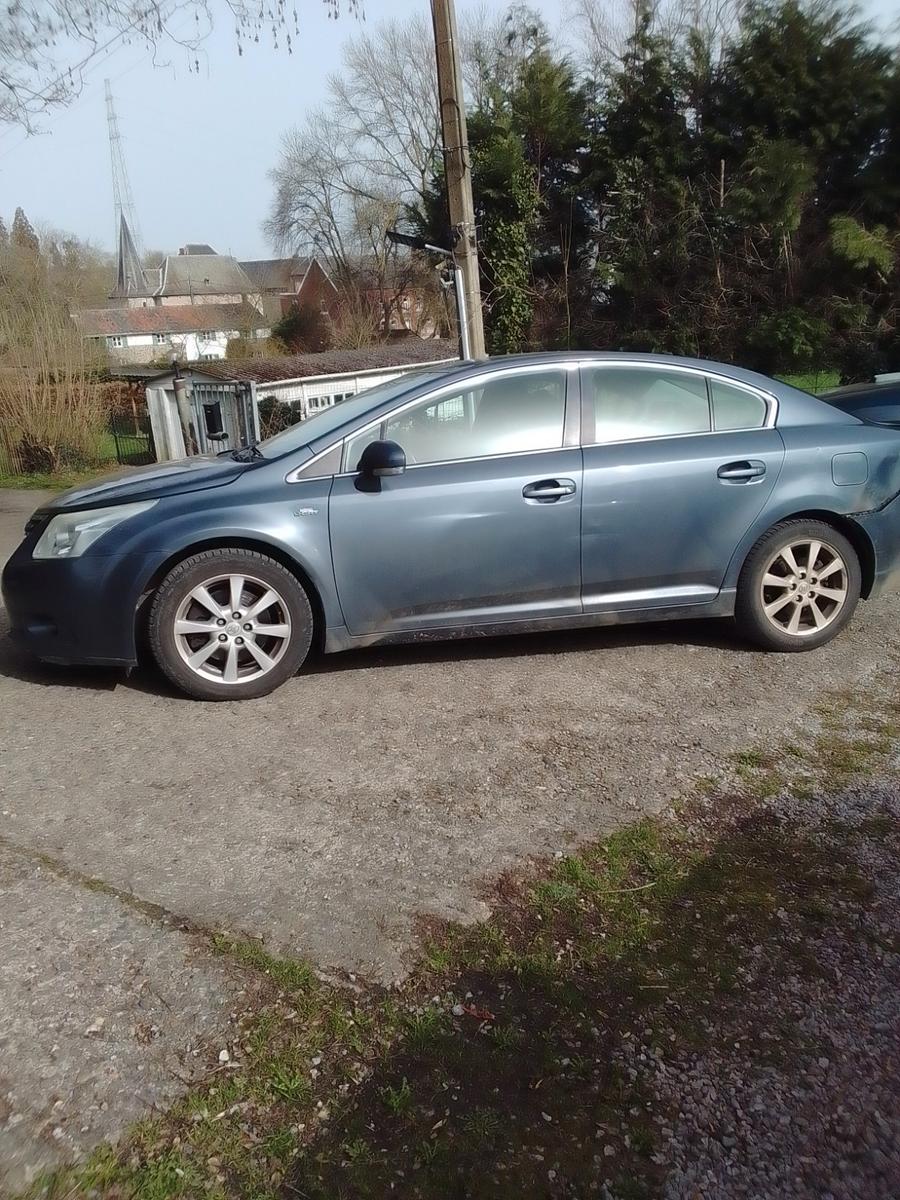 Toyota Avensis Sol