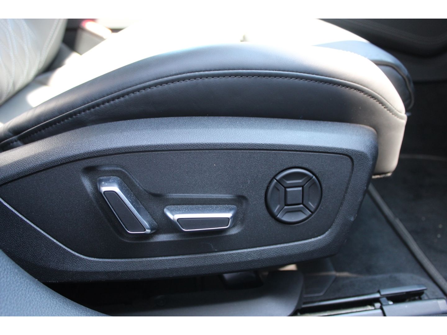 A6 Avant 55TFSIe qu. S-Line*MTRX*ACC*Night*Leder