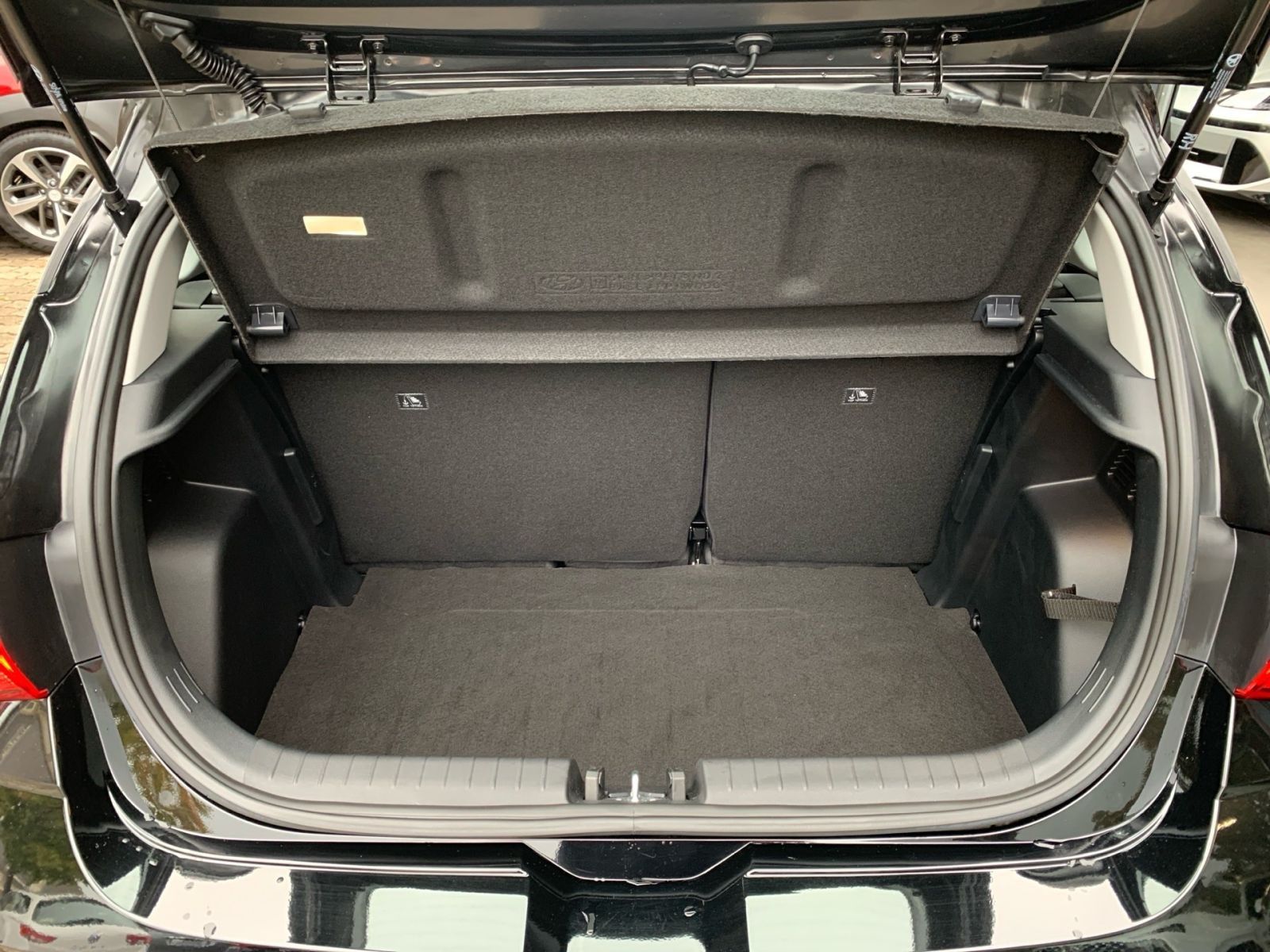 Fahrzeugabbildung Hyundai i20 1.0 T-GDI Select Navi Kamera Allwetter