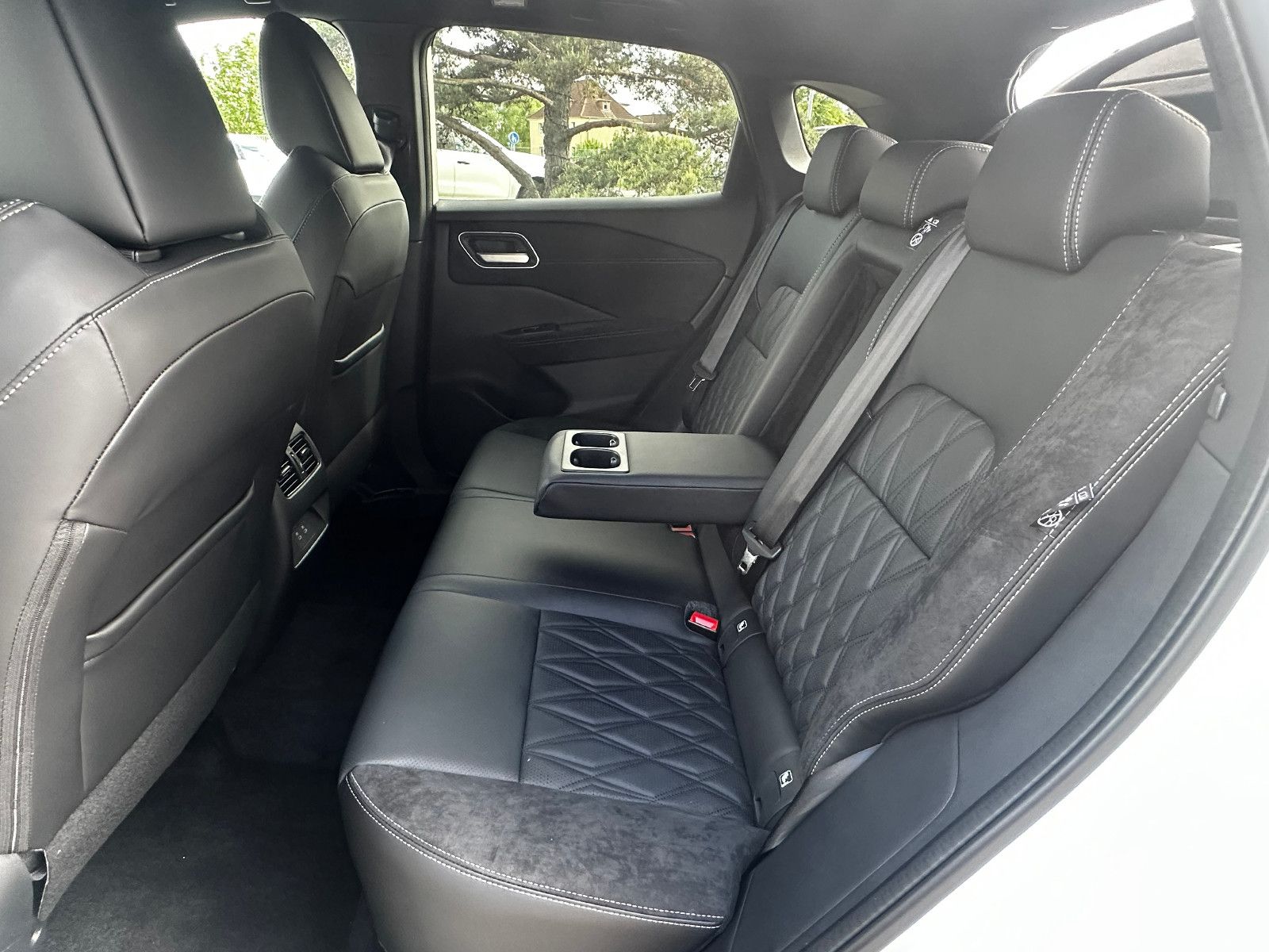 Fahrzeugabbildung Nissan Qashqai Tekna+