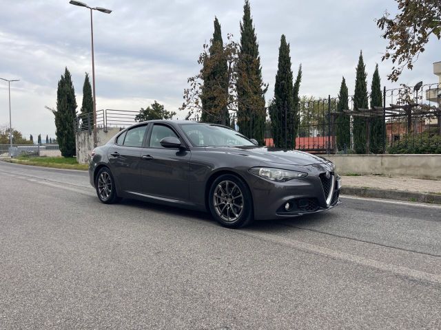 Alfa Romeo Giulia 2.2 T 150 cv Automatica Unicop