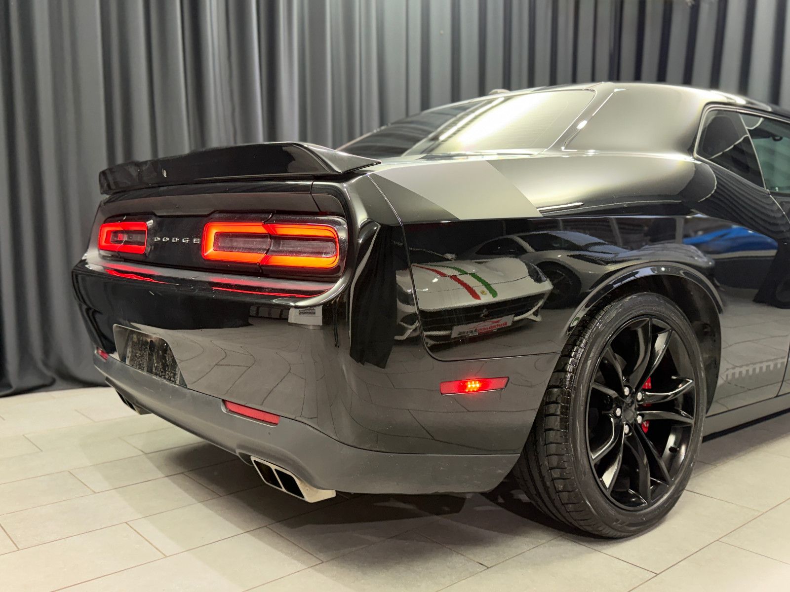 Fahrzeugabbildung Dodge Challenger 5.7 RT|LEDER|NAVI|SCHIEBEDACH|