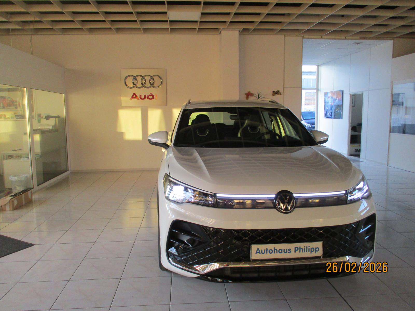 Volkswagen Tiguan R-Line  1,5 eTSI DSG / Kamera LED-Plus