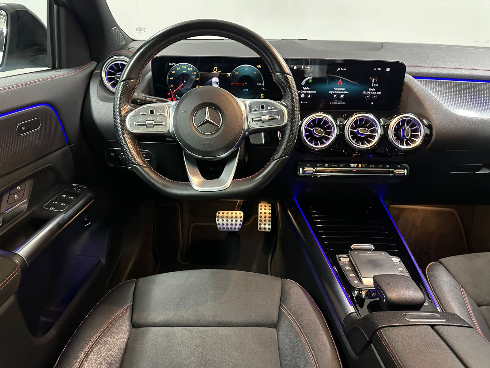 Fahrzeugabbildung Mercedes-Benz EQA 250 AMG-LINE*NIGHT*AHK*LED*IHC*NAVI*PANORAMA