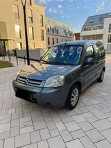 Citroën Citroen Berlingo - Citroën Berlingo mit Benzin-Antrieb: Limousine