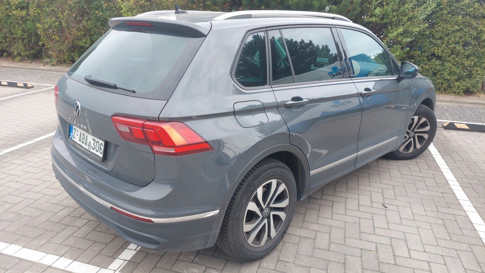 Volkswagen Tiguan Active imagem 3