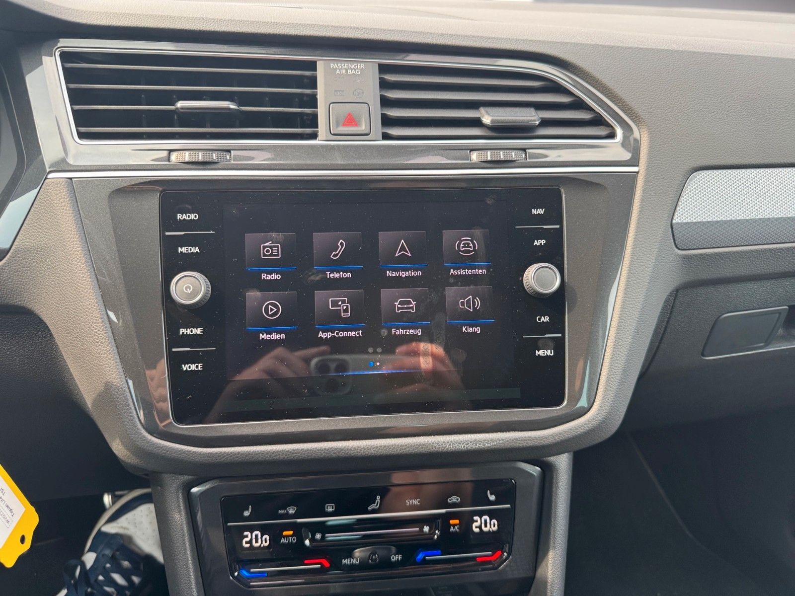 Fahrzeugabbildung Volkswagen Tiguan Life ACTIVE 1.5 TSI