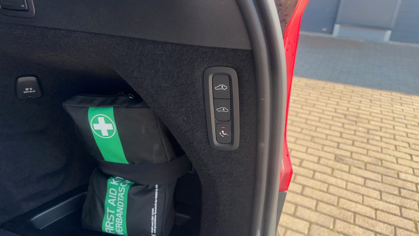 Fahrzeugabbildung Volvo XC90 B5 D AWD Plus Bright*STDHZG*360°*LUFT*ACC*